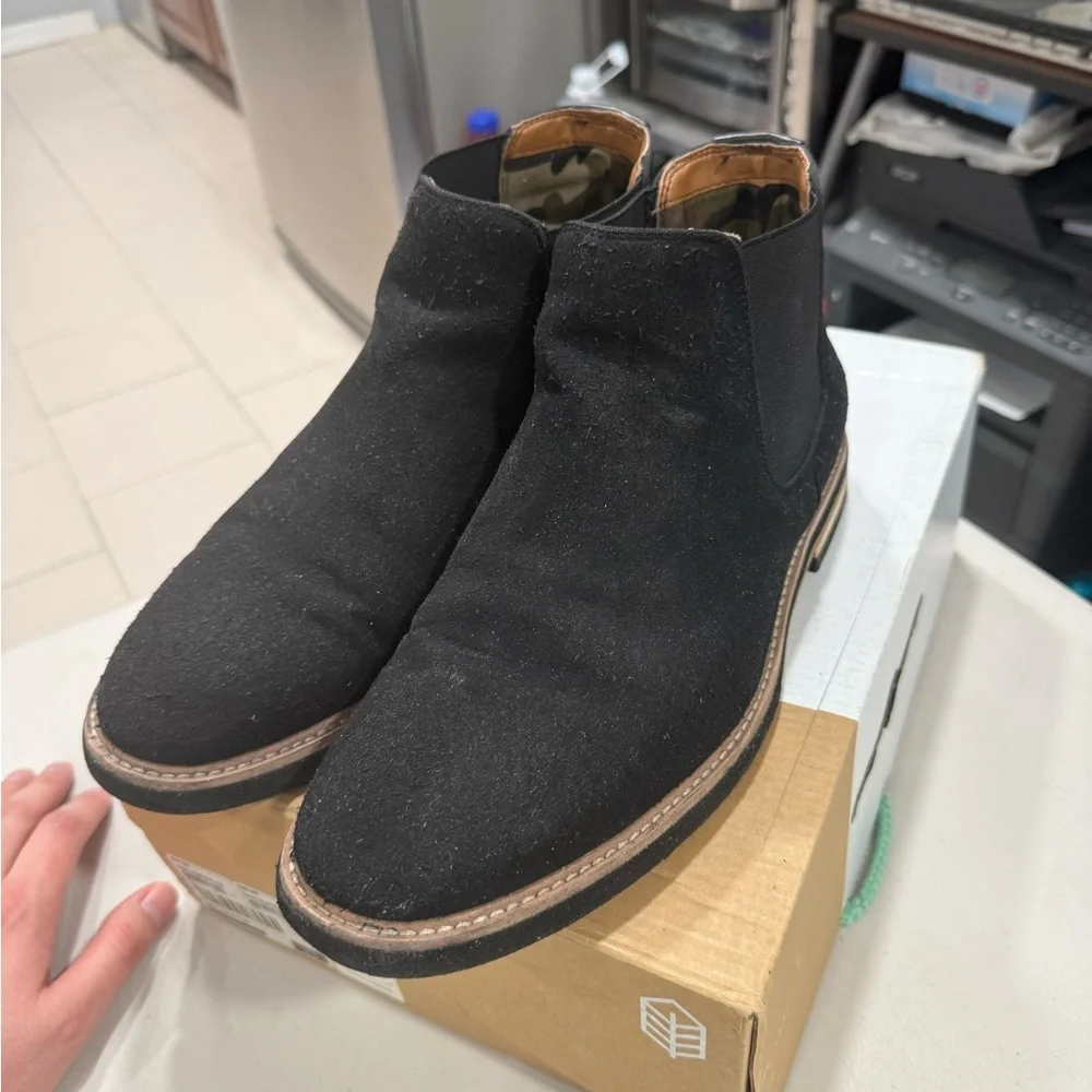 Call It Spring Men's Haalewien-96 Black Chukka Boots size 9.5 Men